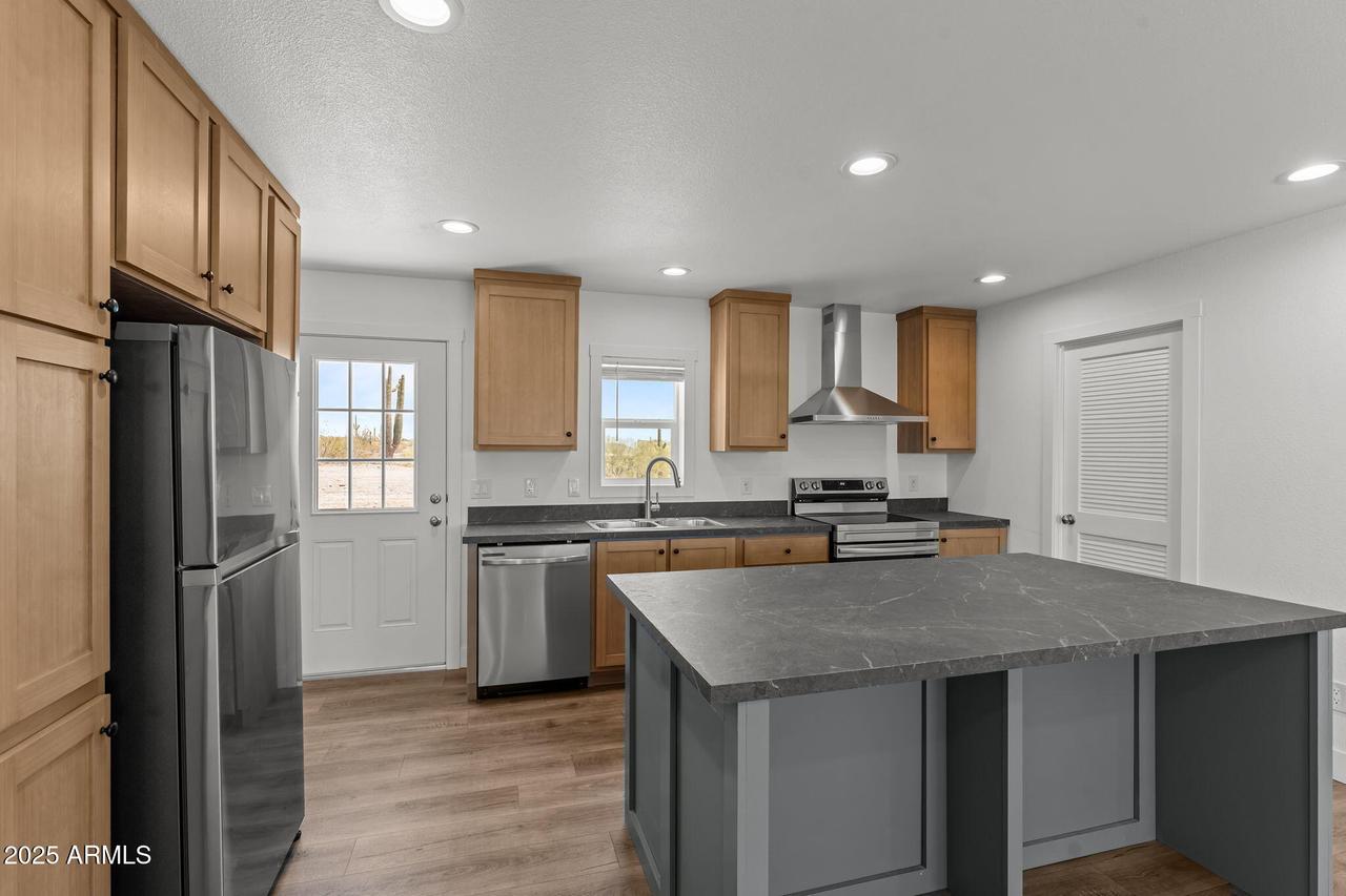 41735 N 260th Ave., Morristown, AZ 85342