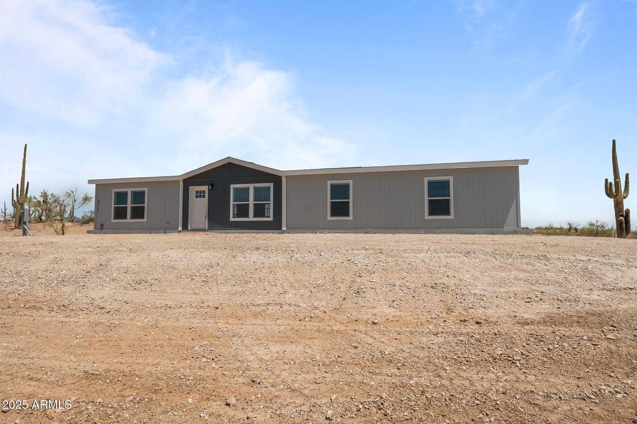 41735 N 260th Ave., Morristown, AZ 85342