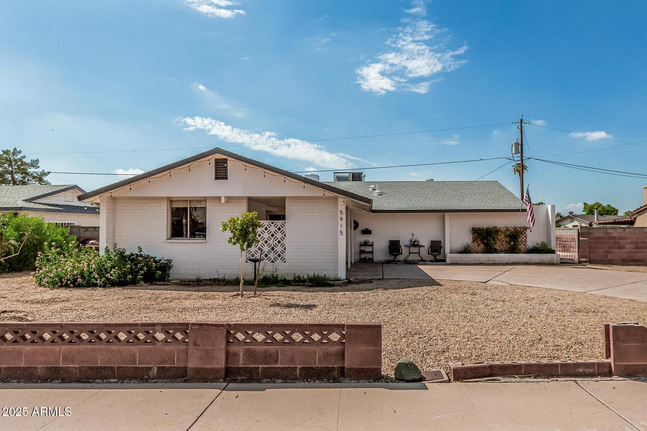 5915 W Hazelwood St., Phoenix, AZ 85033