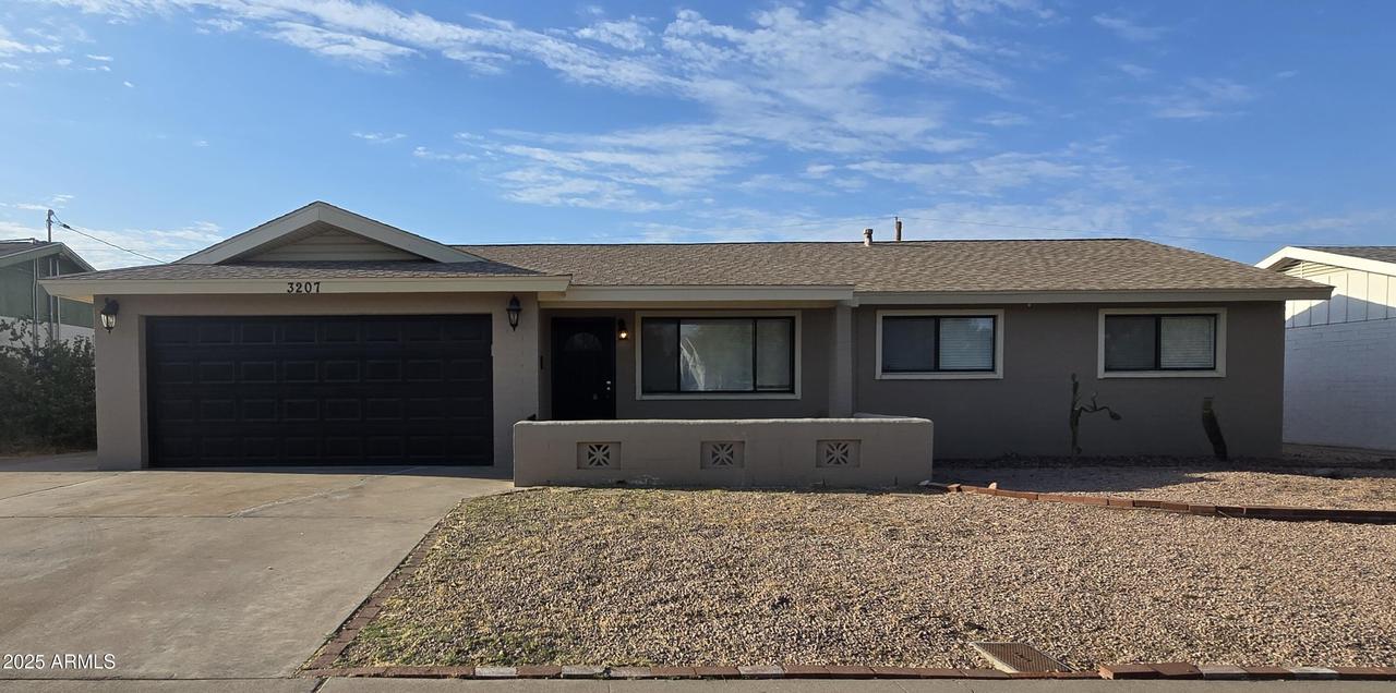 3207 W Joan De Arc Ave., Phoenix, AZ 85029