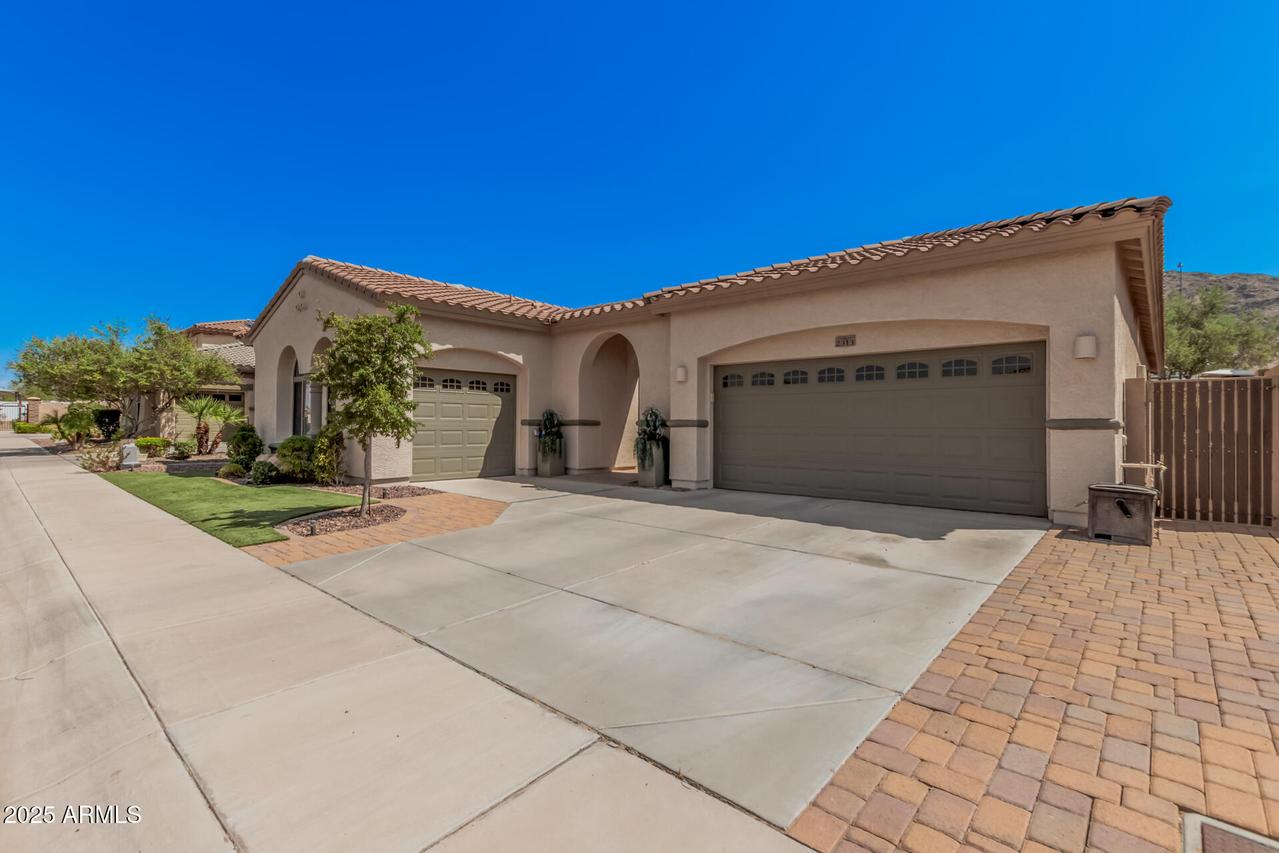 2313 W Mineral Rd., Phoenix, AZ 85041