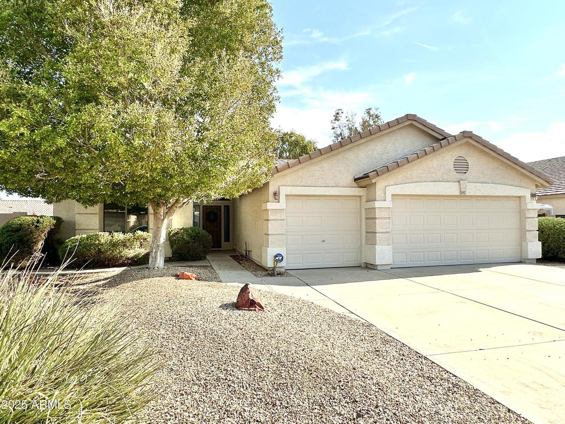 6911 W Monte Lindo, Glendale, AZ 85310