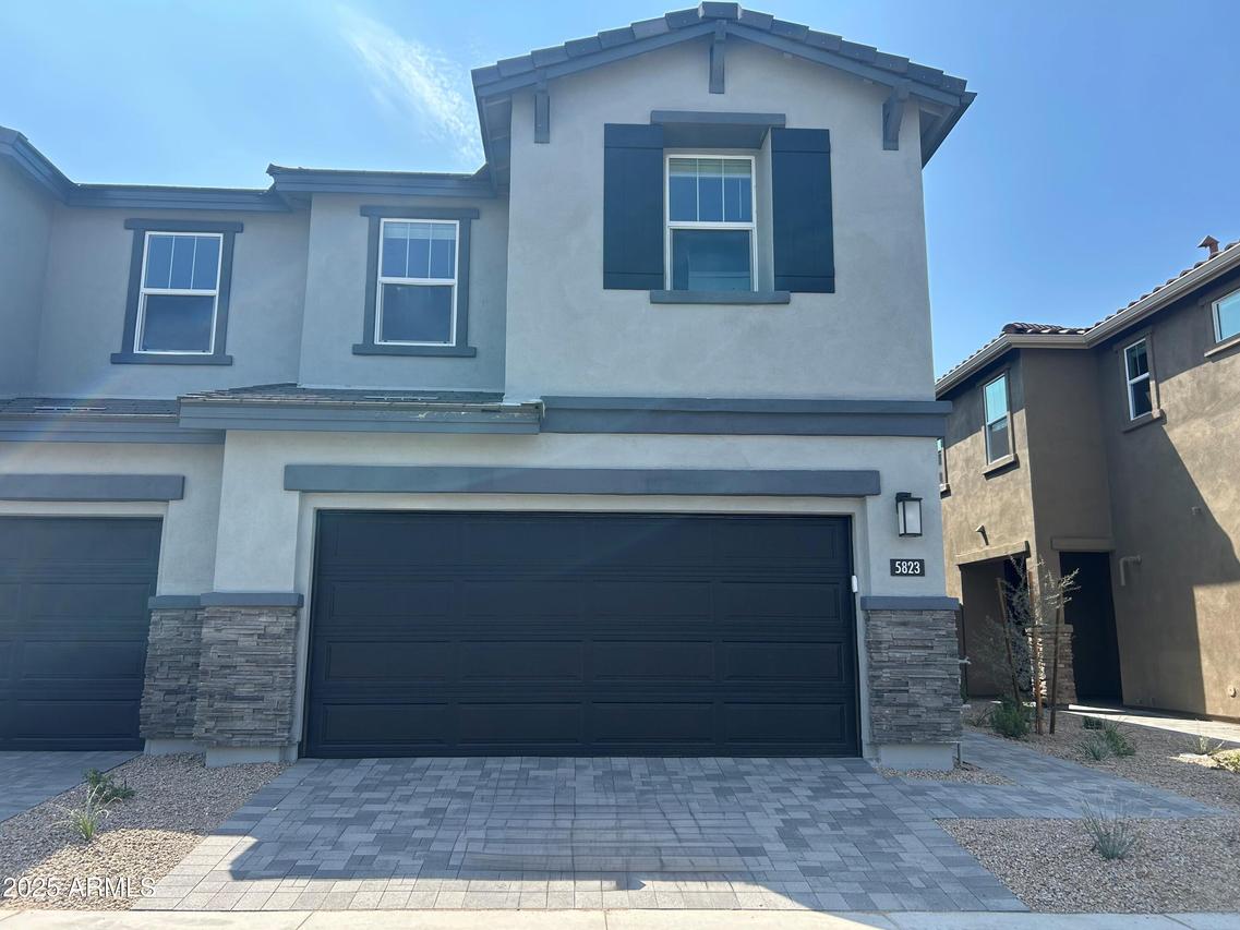 5823 E Covey Ln., Phoenix, AZ 85054
