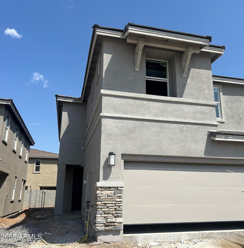 5834 E Zachary Dr., Phoenix, AZ 85054