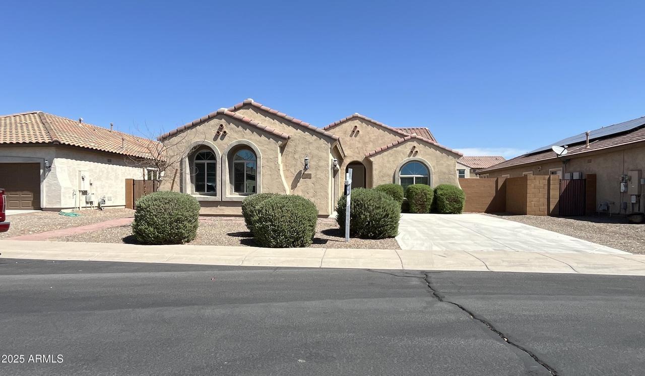 25988 W Mohawk Ln., Buckeye, AZ 85396