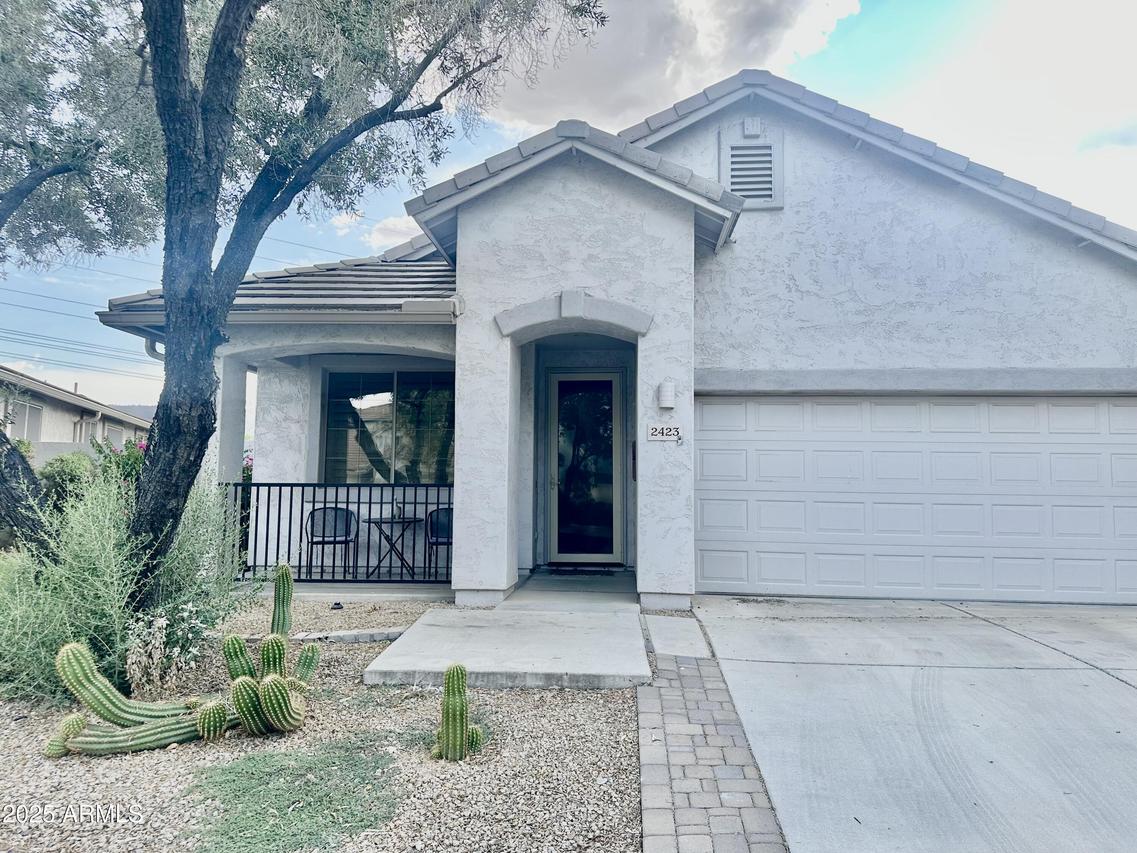 2423 E Fremont Rd., Phoenix, AZ 85042