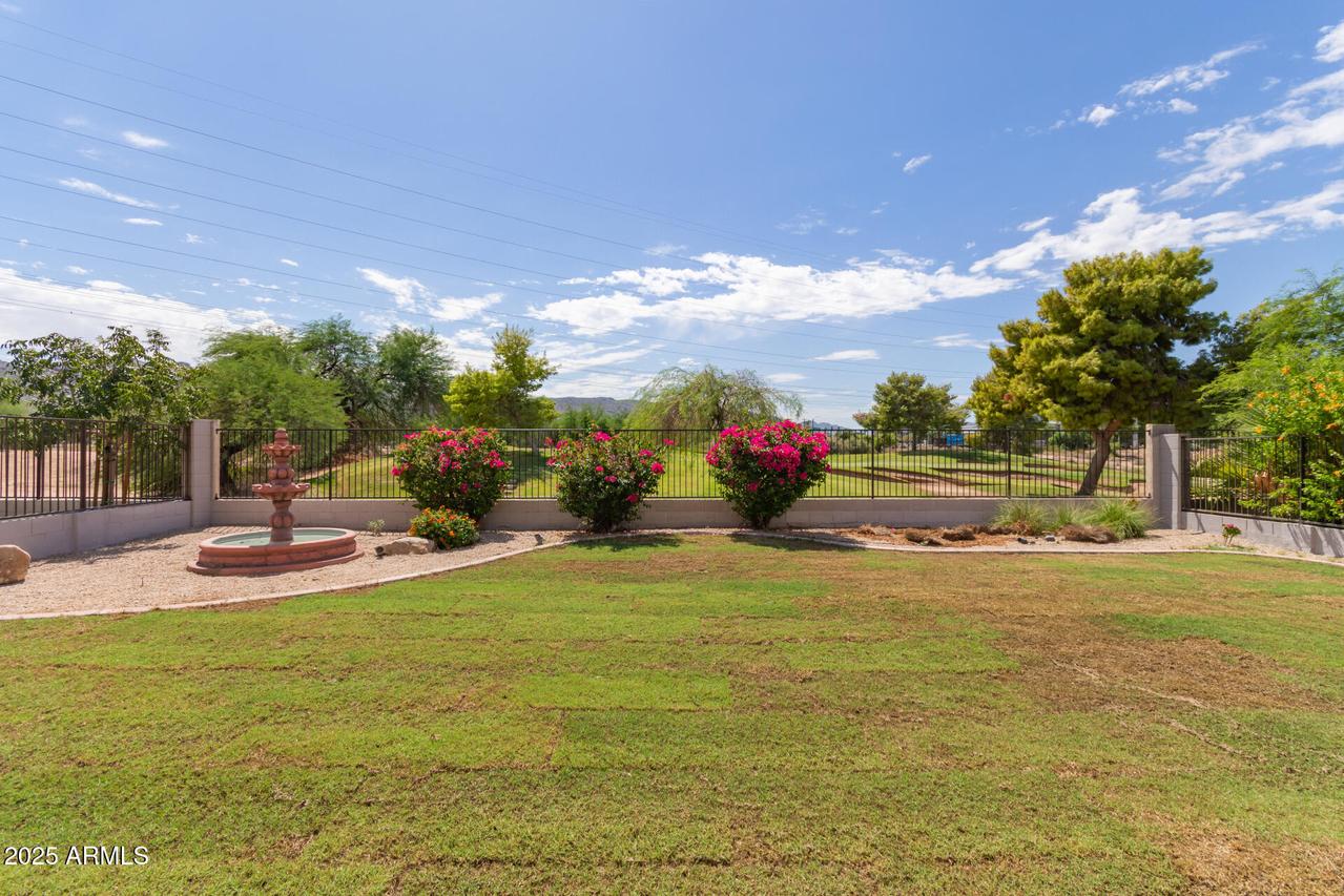 2423 E Fremont Rd., Phoenix, AZ 85042