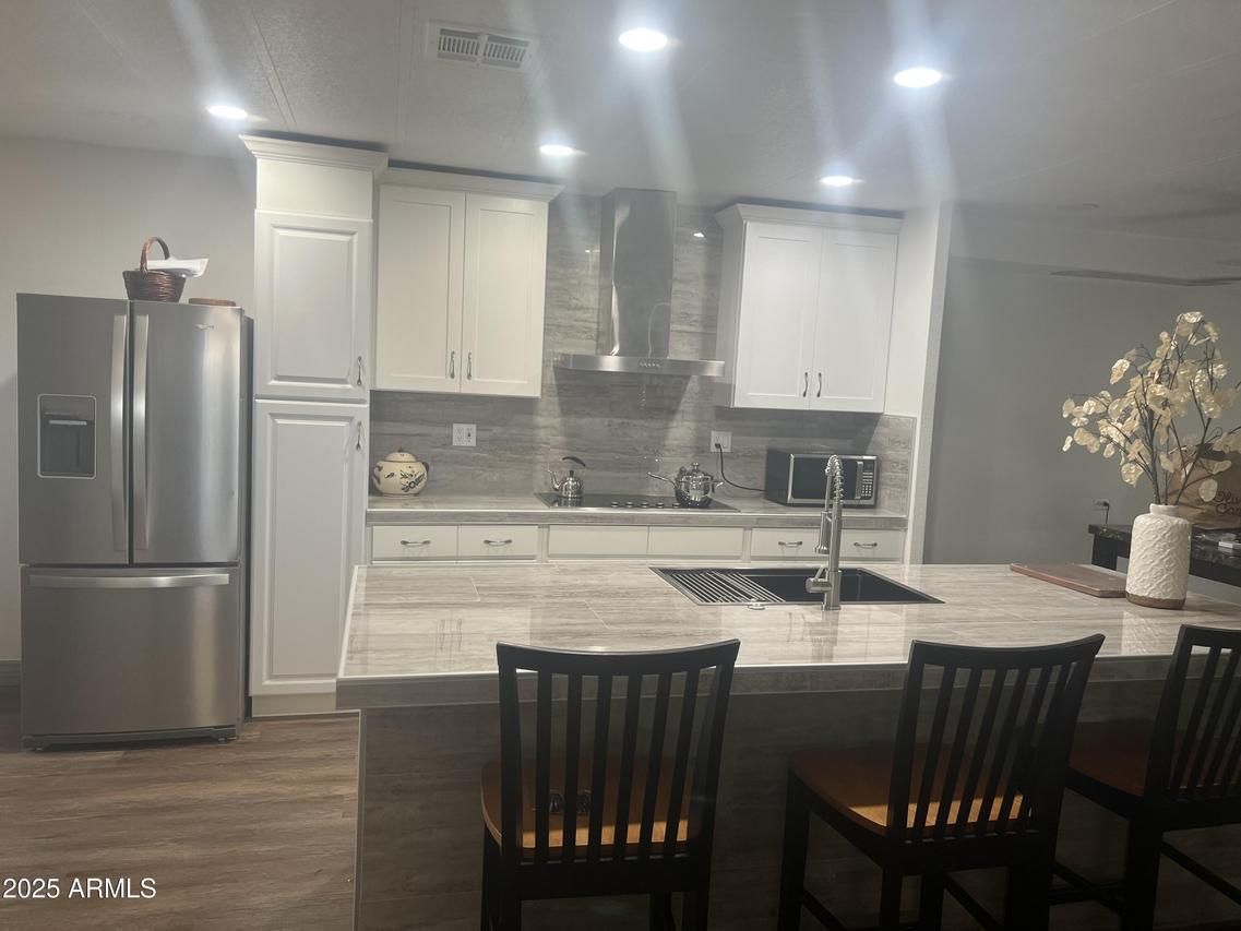 328 S 98th St., Mesa, AZ 85208