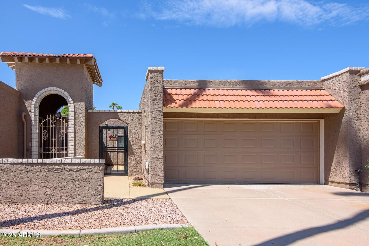 25228 S Mohawk Dr., Sun Lakes, AZ 85248