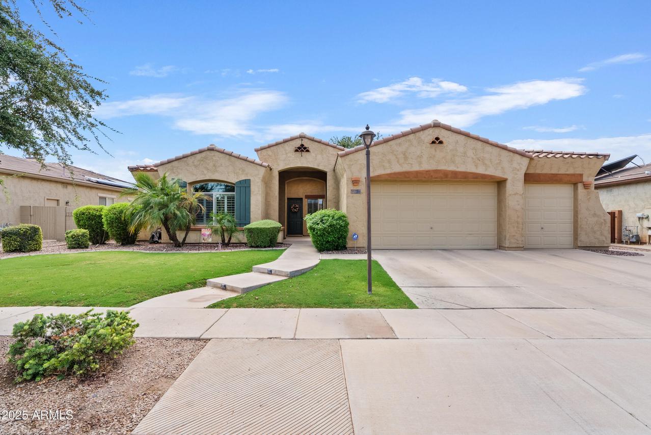 2165 E Crescent Pl., Chandler, AZ 85249