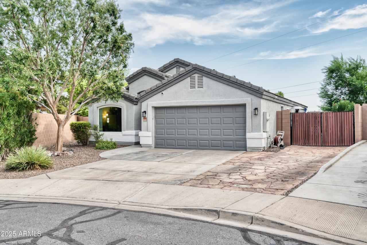 1066 S Wildrose Cir., Mesa, AZ 85208