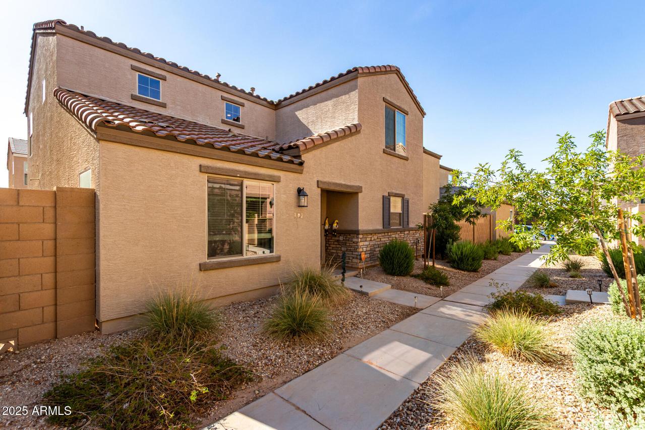 8059 W Agora Ln., Phoenix, AZ 85043