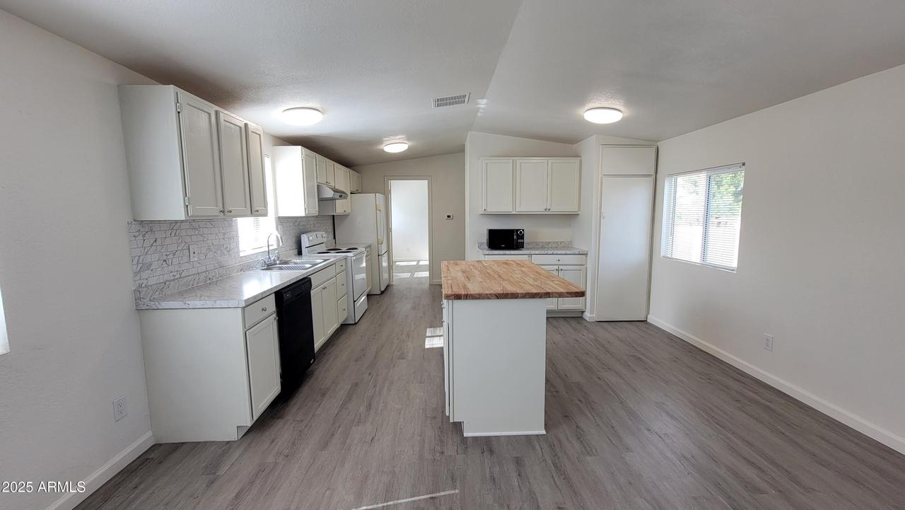 4833 E Kevin St., Sierra Vista, AZ 85650