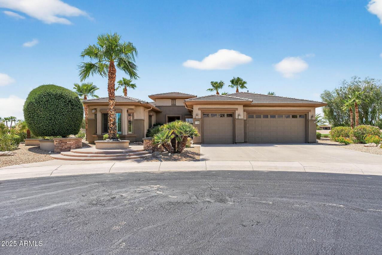 17359 W Monarch Way, Surprise, AZ 85387