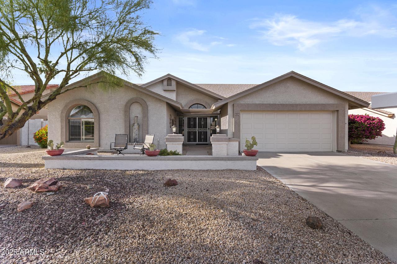 9826 W Tonto Ln., Peoria, AZ 85382