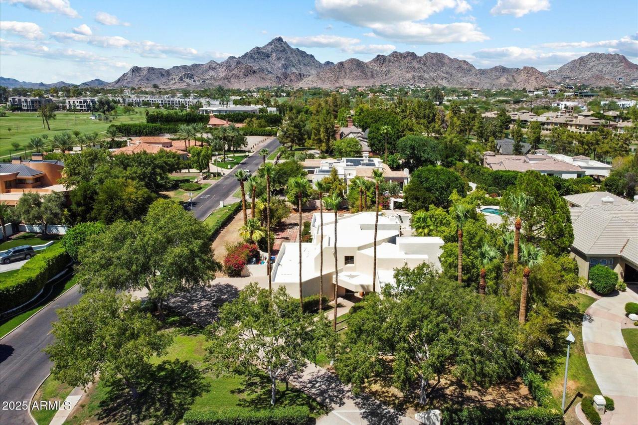 89 Biltmore Estate, Phoenix, AZ 85016