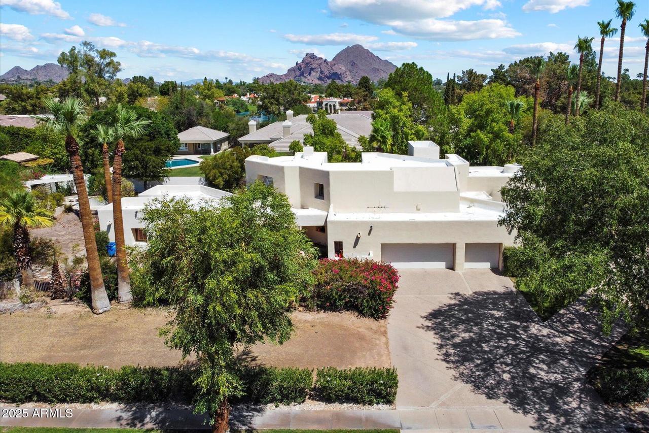89 Biltmore Estate, Phoenix, AZ 85016