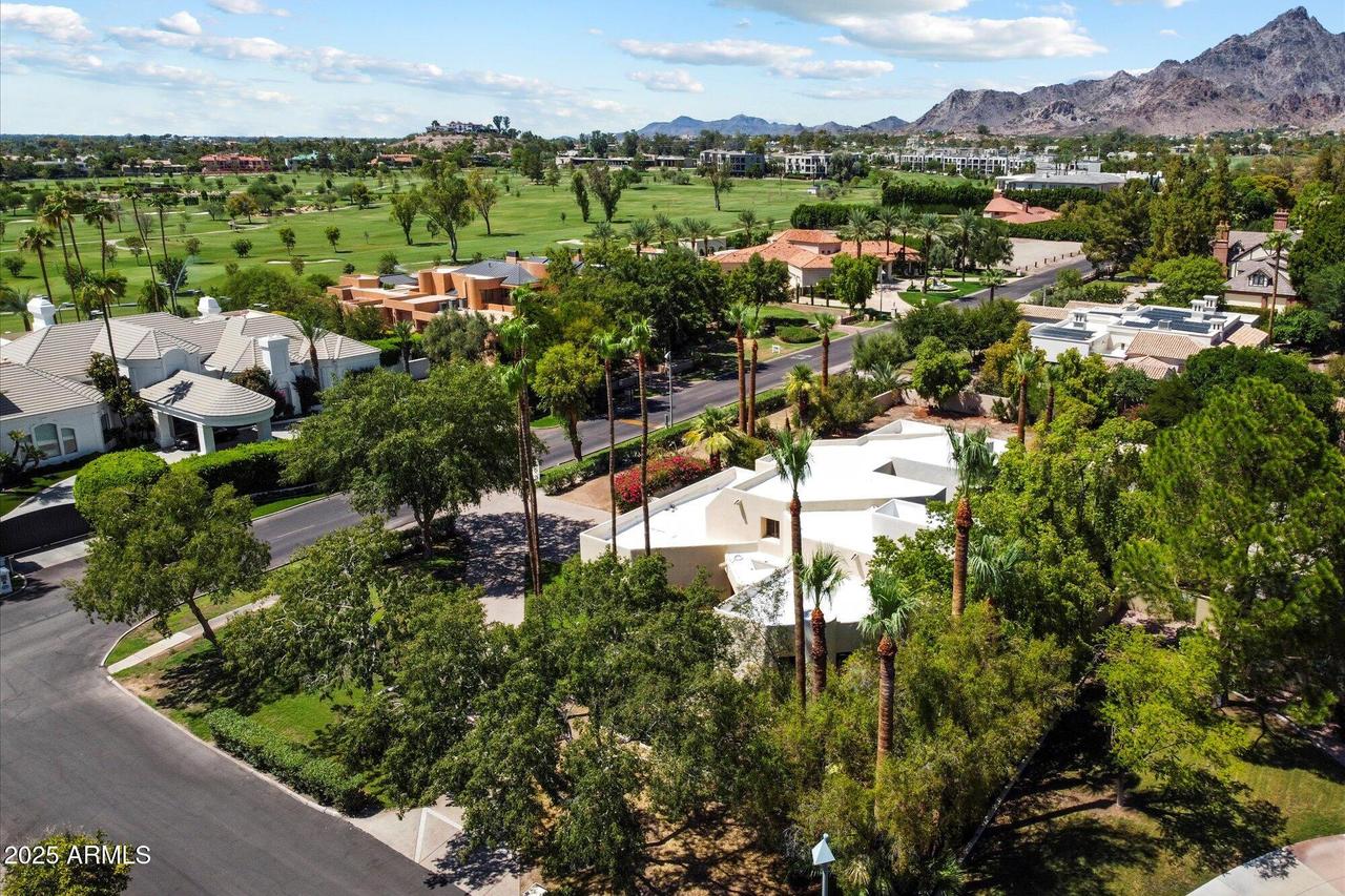 89 Biltmore Estate, Phoenix, AZ 85016