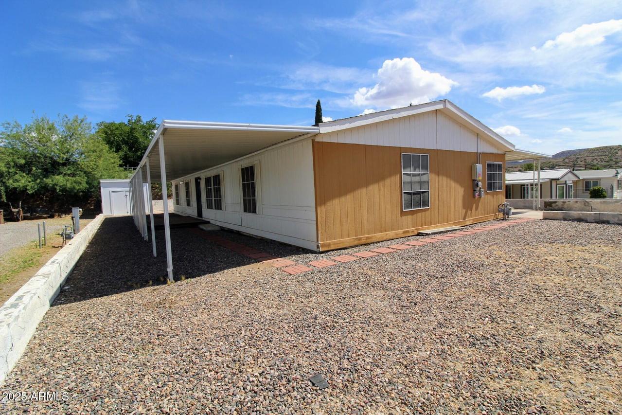 611 E 4th Ave., Miami, AZ 85539