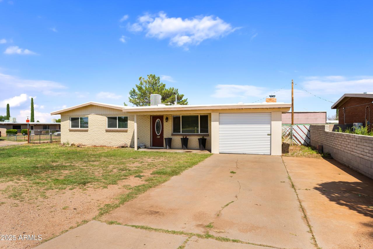 611 S Carmichael Ave., Sierra Vista, AZ 85635
