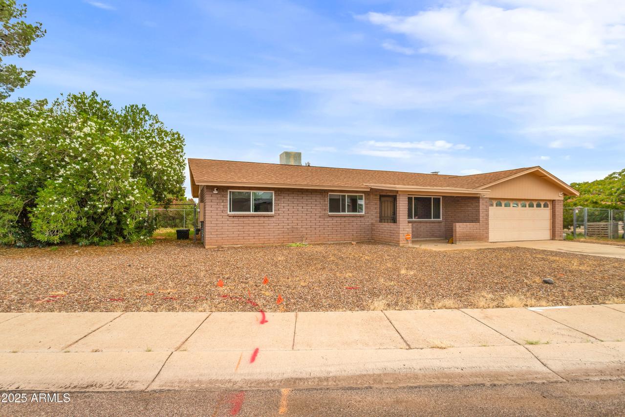 1016 Cholla Cir., Sierra Vista, AZ 85635