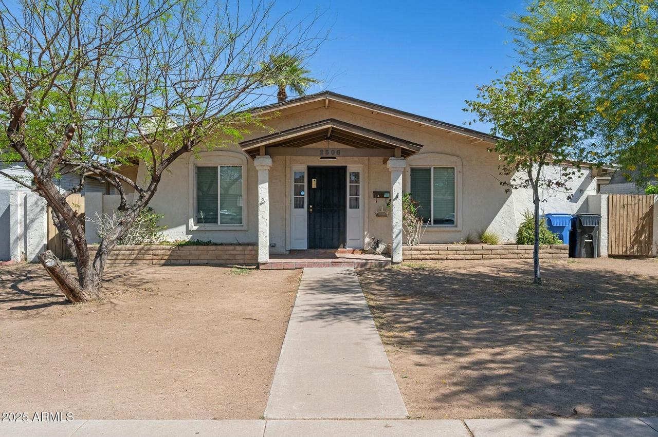 2306 W Laurel Ln., Phoenix, AZ 85029