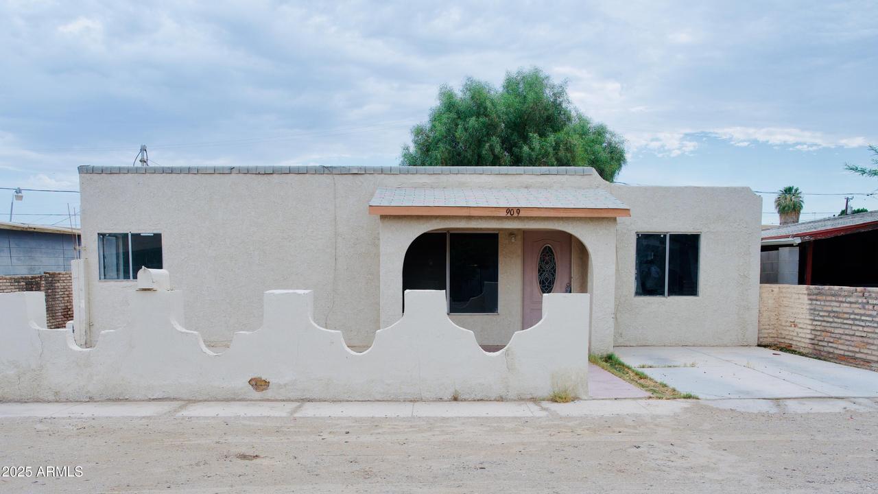 909 S Pagent Ave., Yuma, AZ 85364