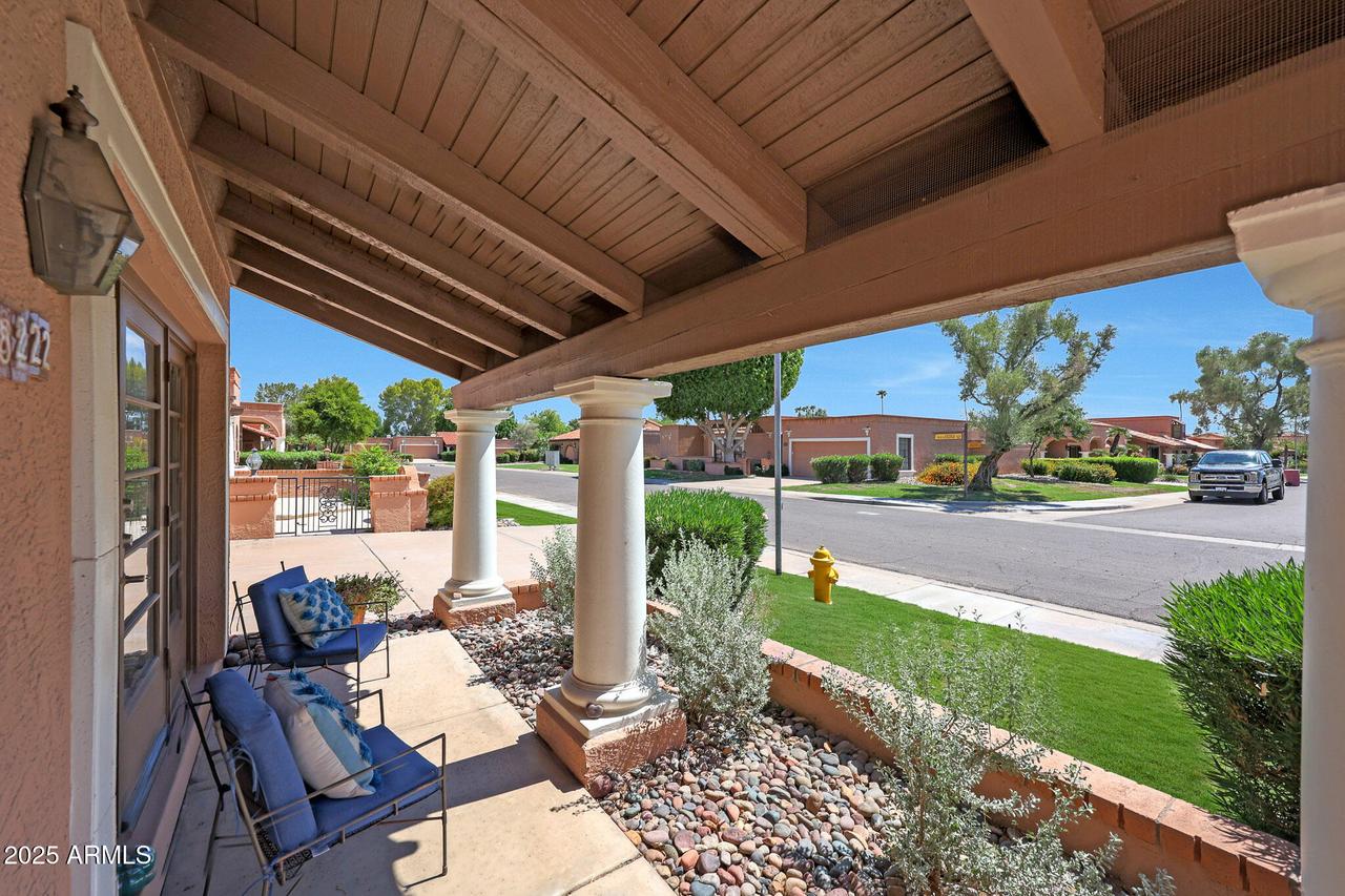 8222 E Via De La Escuela St., Scottsdale, AZ 85258