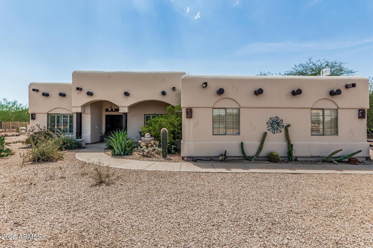 2319 E Cavalry Rd., New River, AZ 85087