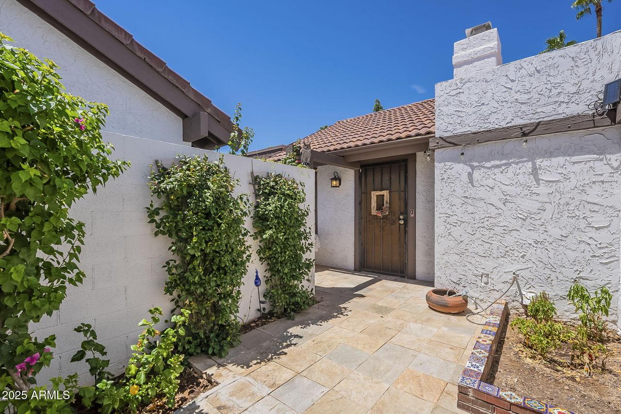 8754 E Via De La Luna, Scottsdale, AZ 85258