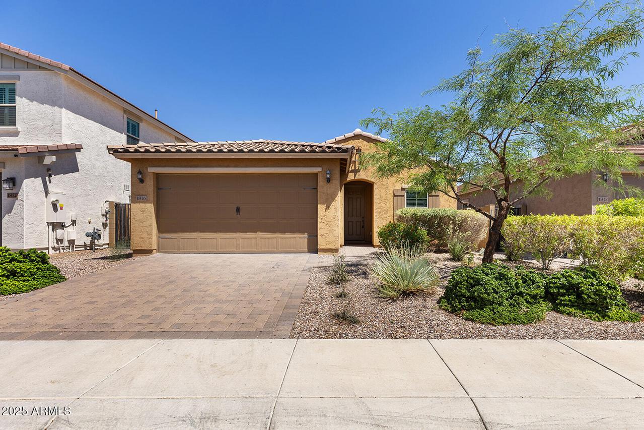1816 W Spur Dr., Phoenix, AZ 85085