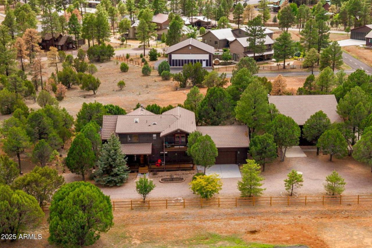 2752 Air Park Dr., Overgaard, AZ 85933