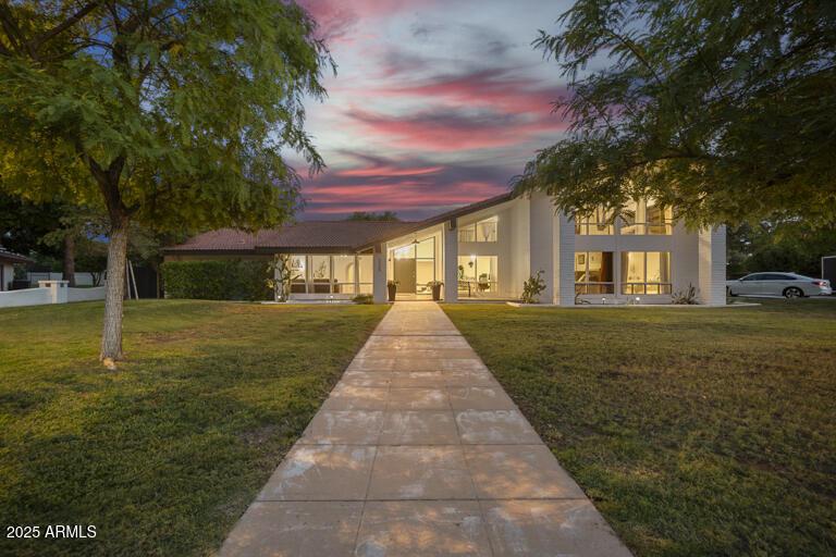 2325 E Glencove Cir., Mesa, AZ 85213