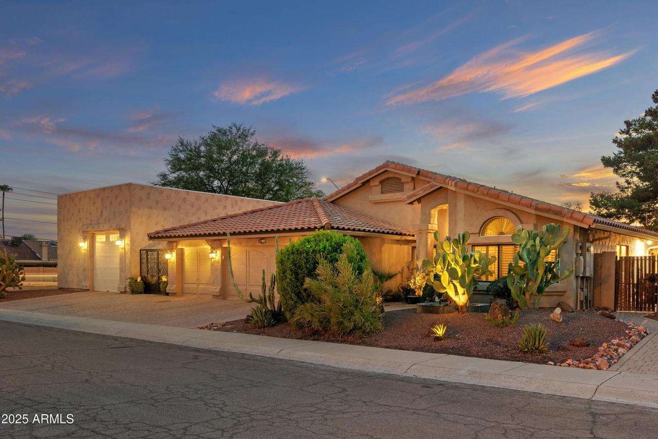 15402 N 45th Pl., Phoenix, AZ 85032