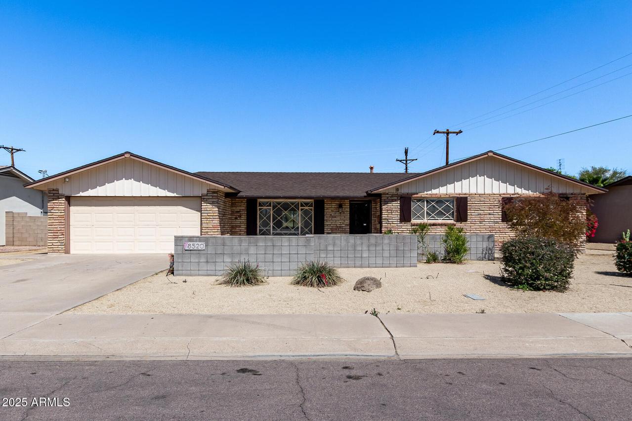 8520 E Turney Ave., Scottsdale, AZ 85251