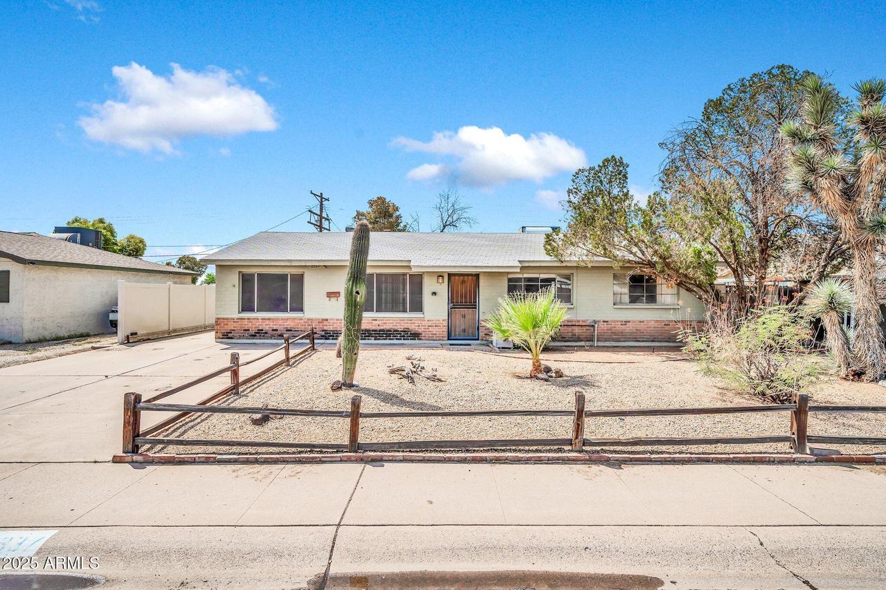 2337 W Diana Ave., Phoenix, AZ 85021