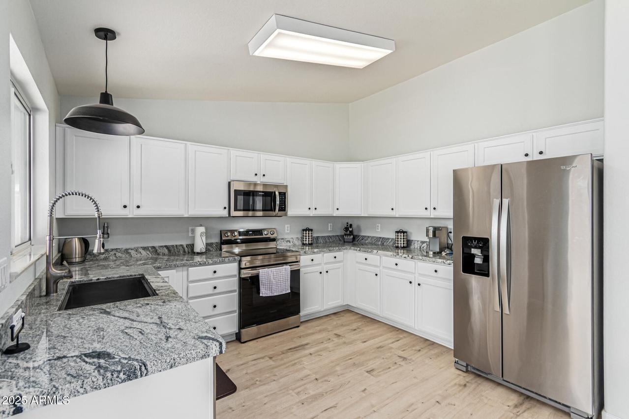 20037 N 110th Ln., Sun City, AZ 85373