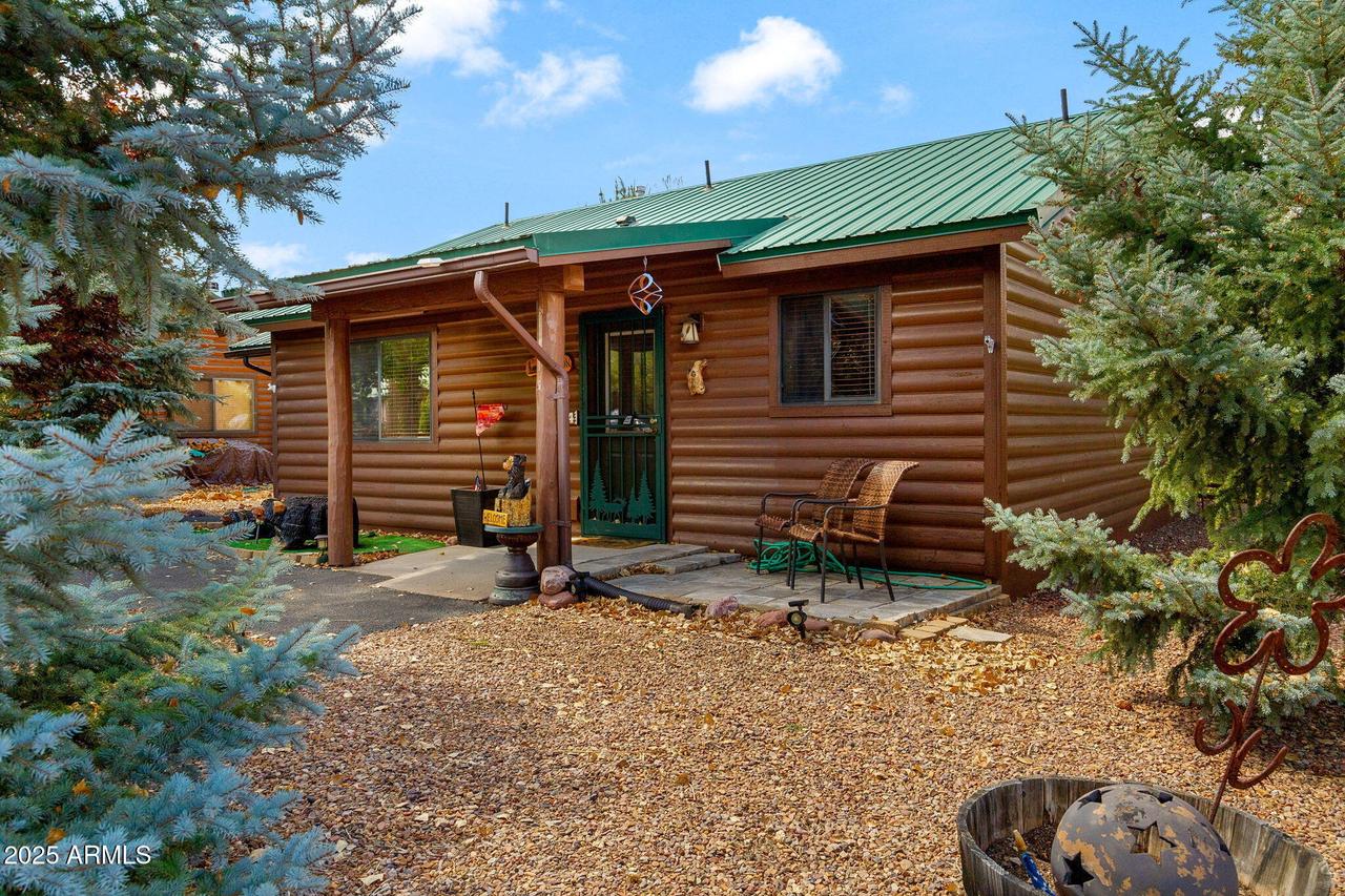 2344 Buffalo Loop, Overgaard, AZ 85933