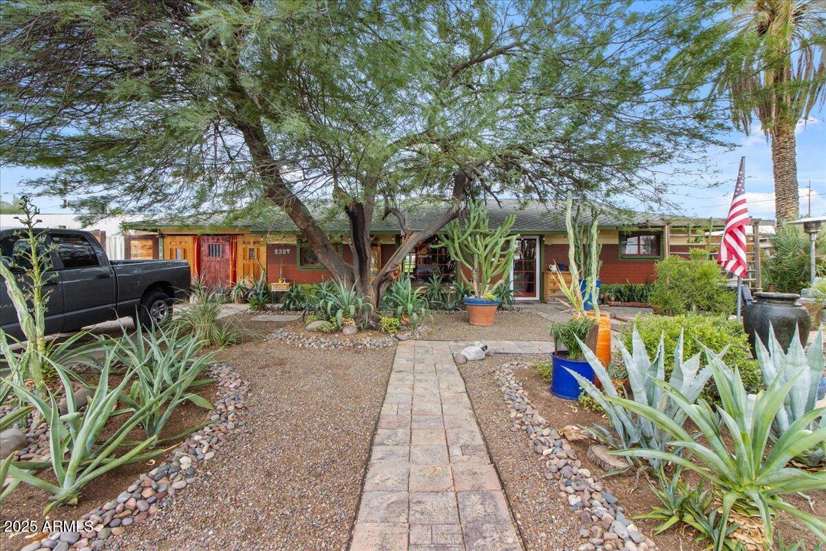 2327 W Flower St., Phoenix, AZ 85015