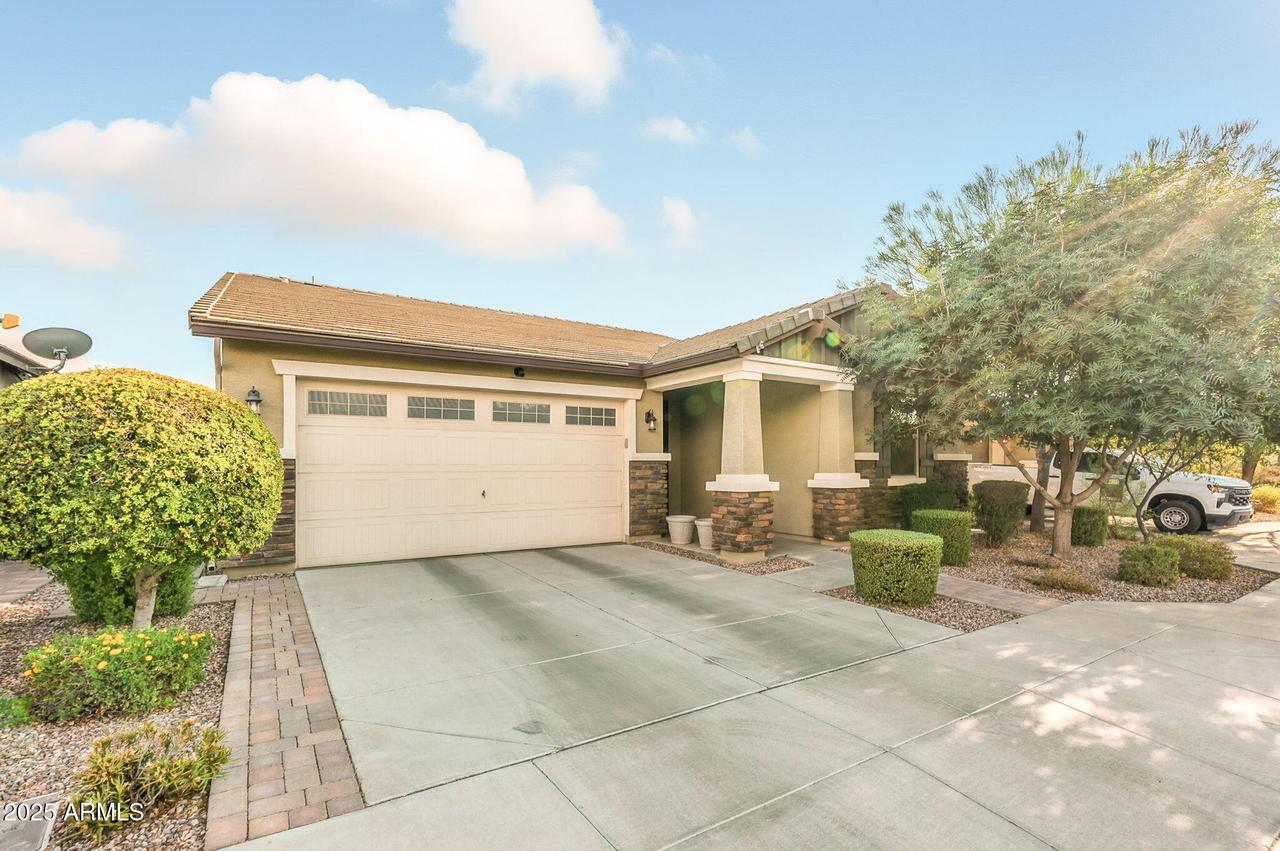 5025 E Gary St., Mesa, AZ 85205