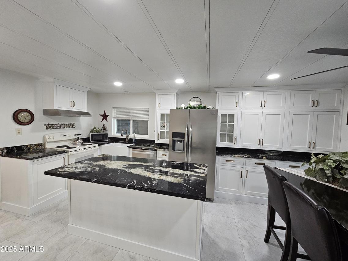 2121 N Center St. #119, Mesa, AZ 85201