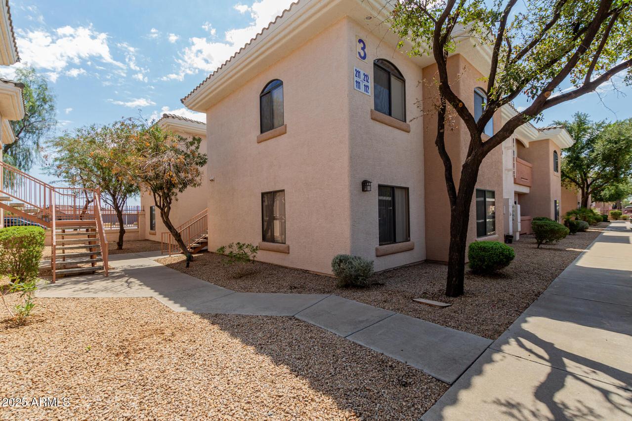 10030 W Indian School Rd. #111, Phoenix, AZ 85037
