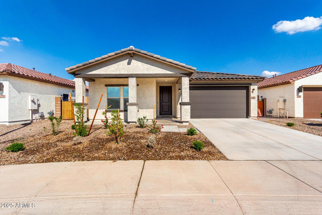 7927 N 86th Ln., Glendale, AZ 85305