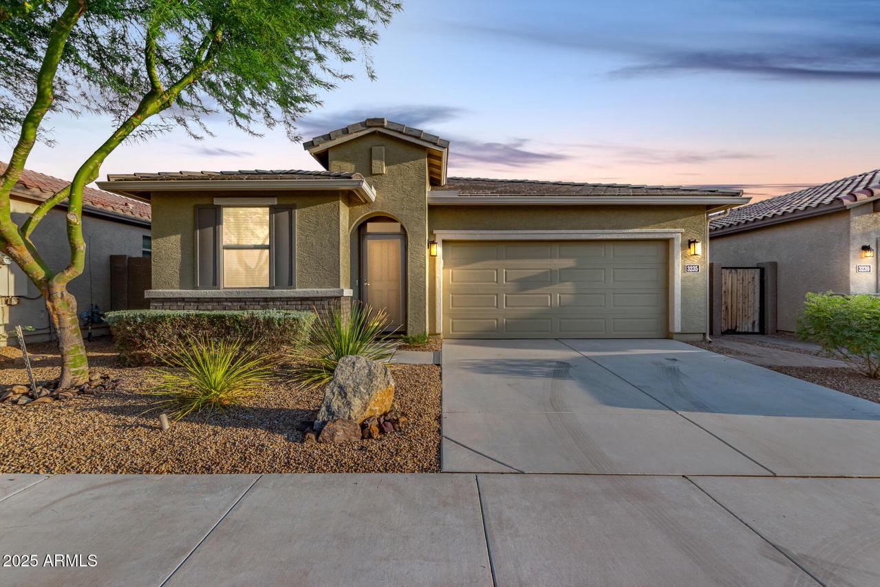 3235 W Carter Rd., Phoenix, AZ 85041