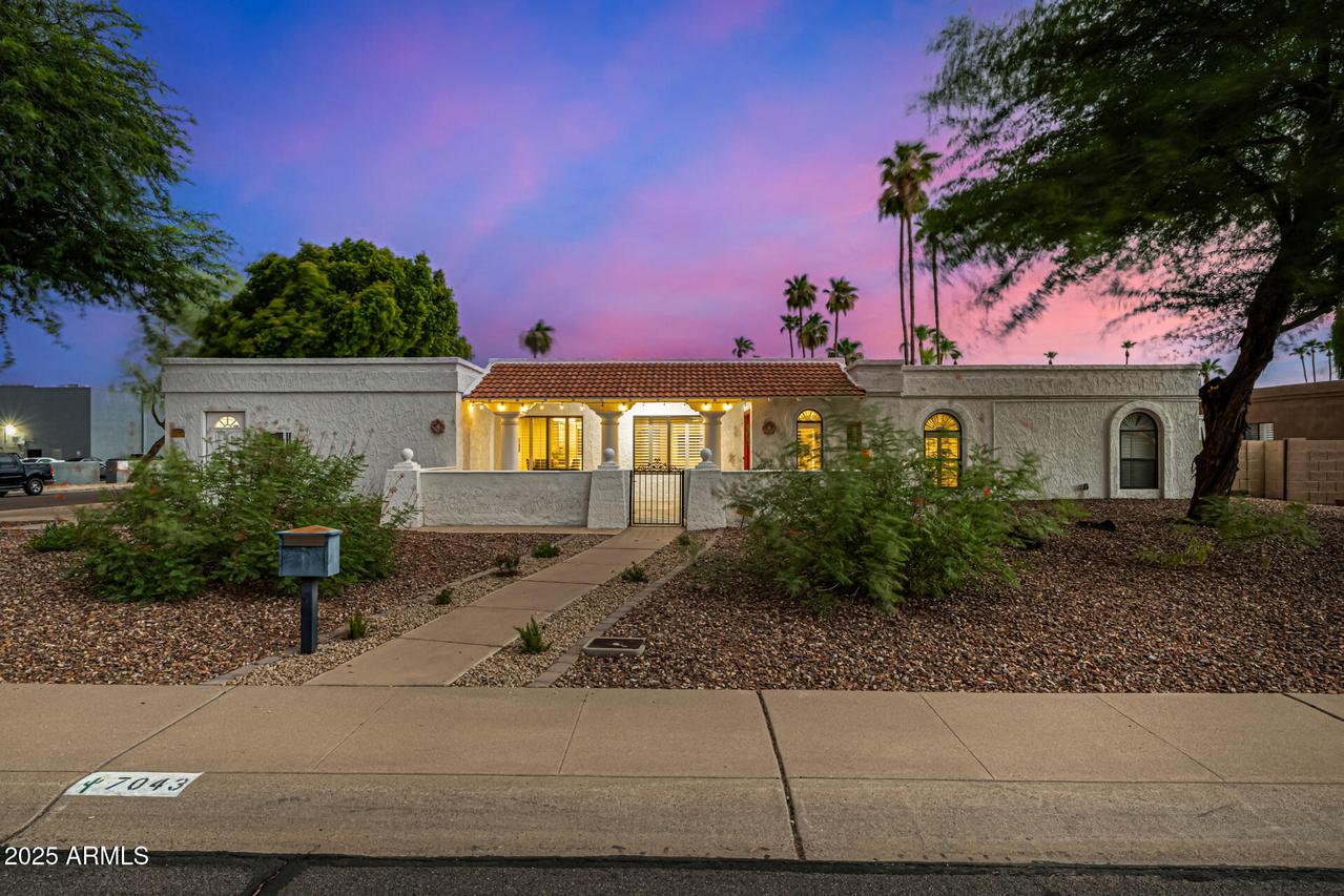 7043 E Hearn Rd., Scottsdale, AZ 85254