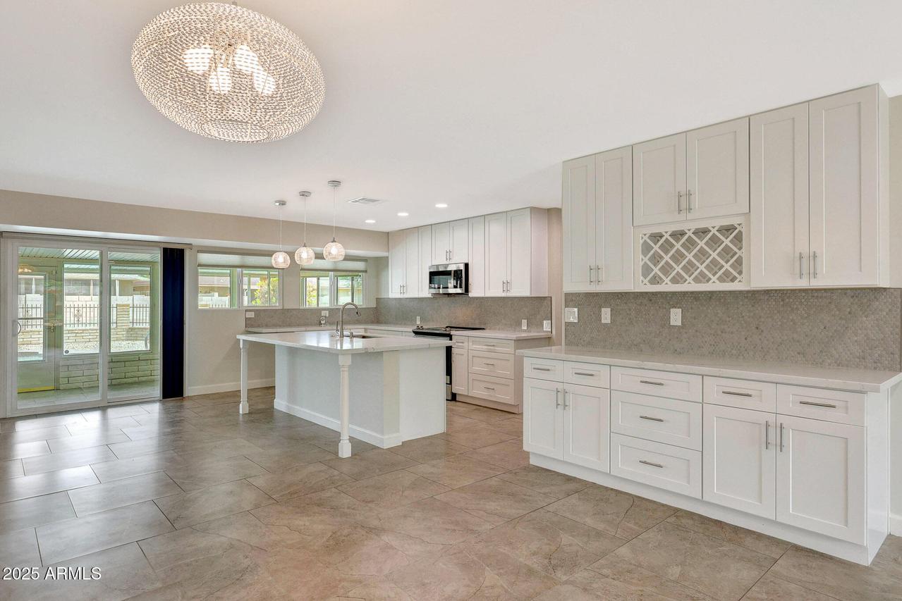 13250 W Bellwood Dr., Sun City West, AZ 85375