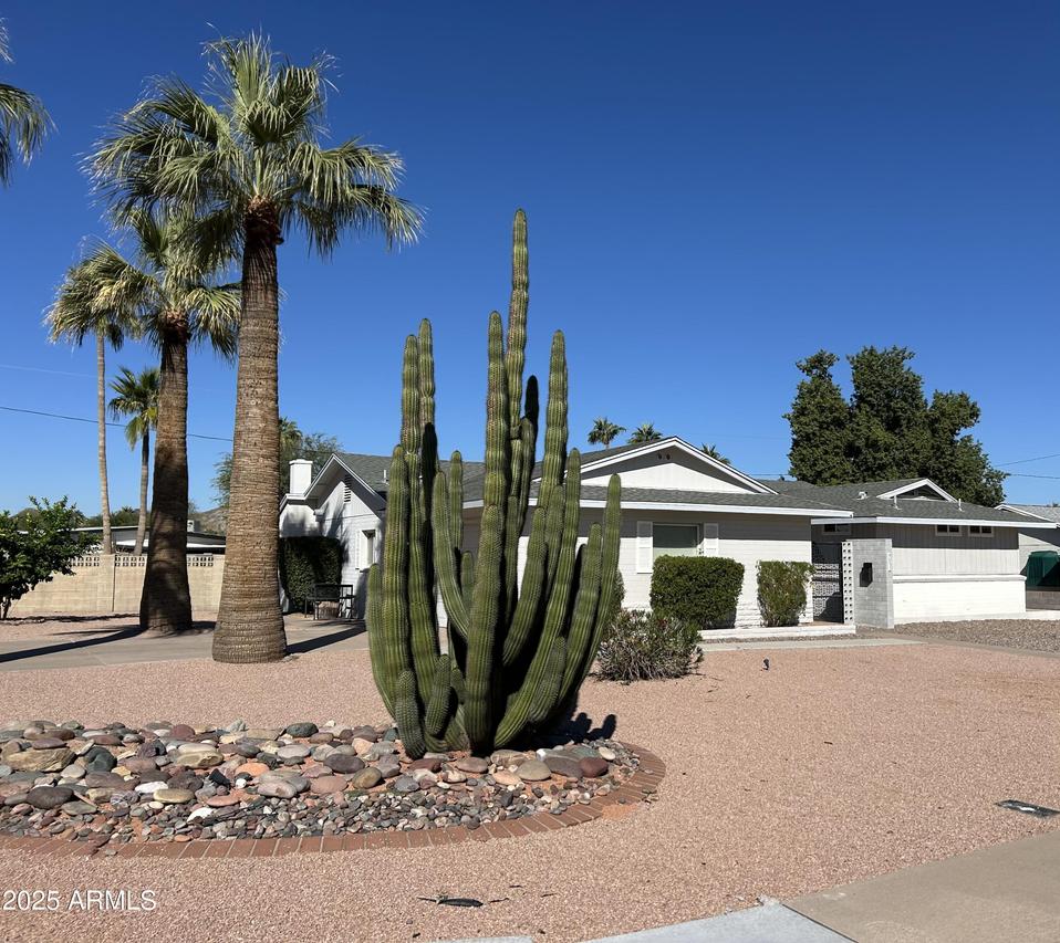 9832 N 29th St., Phoenix, AZ 85028