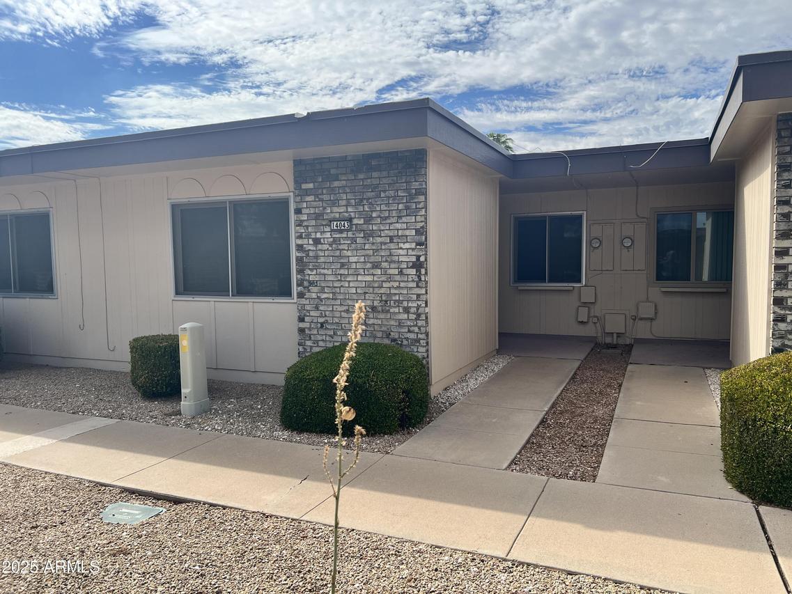 14043 N Palm Ridge Dr., Sun City, AZ 85351