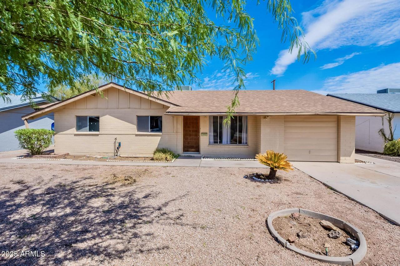1014 E Concorda Dr., Tempe, AZ 85282