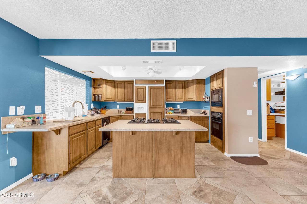 2323 W Port Au Prince Ln., Phoenix, AZ 85023